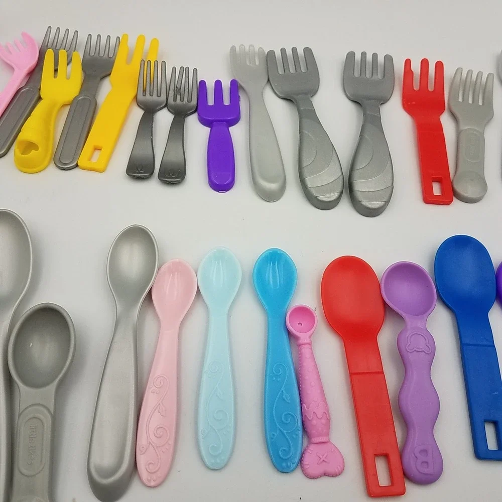 Childrens mixed lot play utensils Foks Spoons Knives Spatulas Ladels Turners Mis